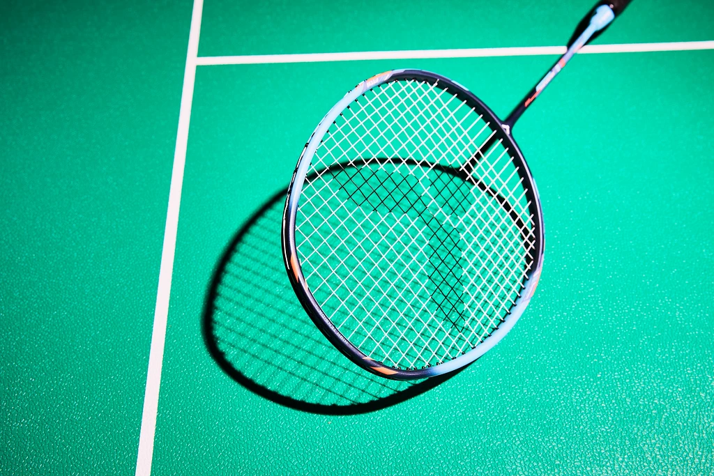 Badmintonová raketa Victor Thruster K 12 M