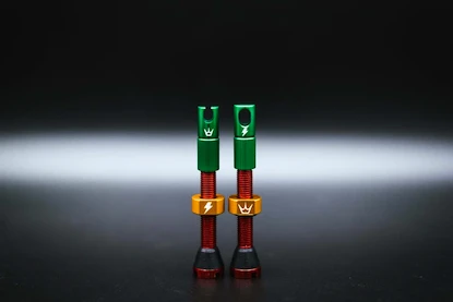 Bezdušový ventilek PEATY'S  X 50to01 (mk2) rasta tubeless valves 42mm (ptv2-42-ras-12)