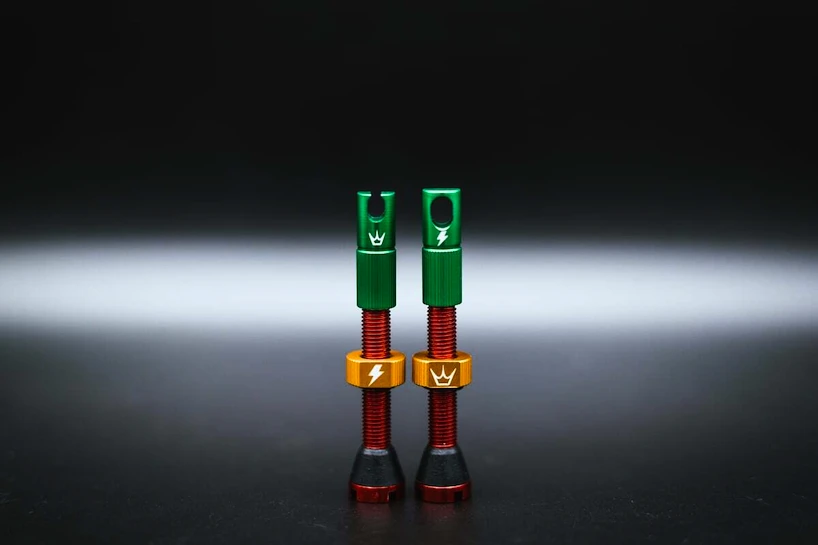 Bezdušový ventilek PEATY'S  X 50to01 (mk2) rasta tubeless valves 42mm (ptv2-42-ras-12)