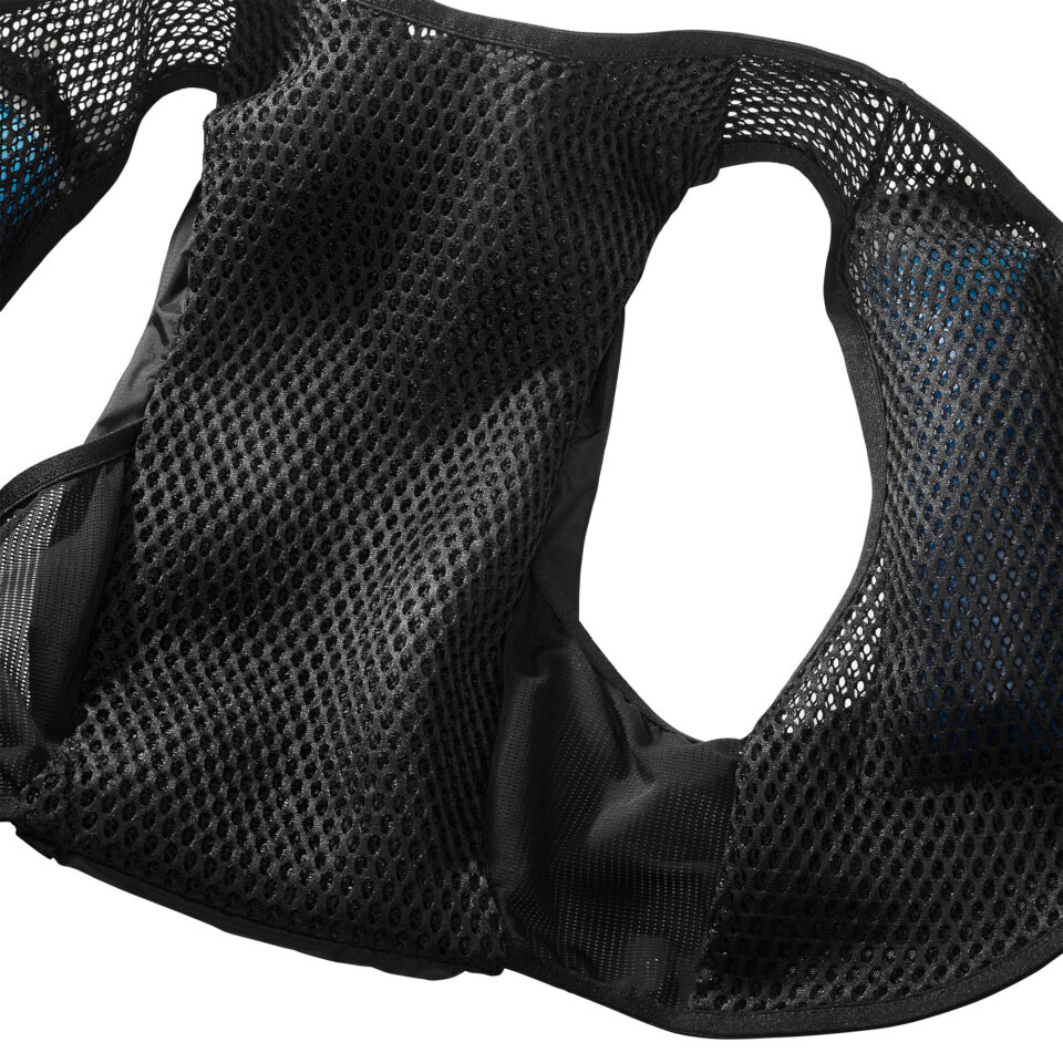 Běžecká vesta Salomon  Active Skin 8 Black/Metal - thumb (2)