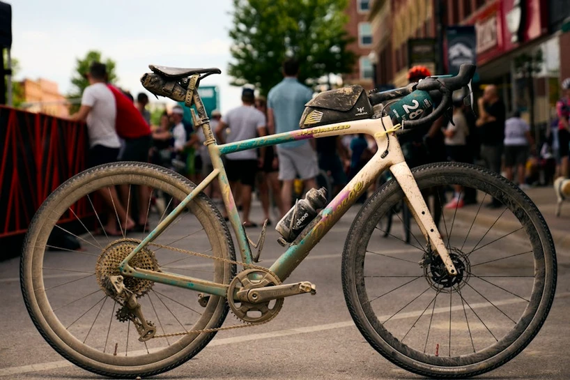 Brašna na rám Apidura  Racing bolt-on top tube pack 1l