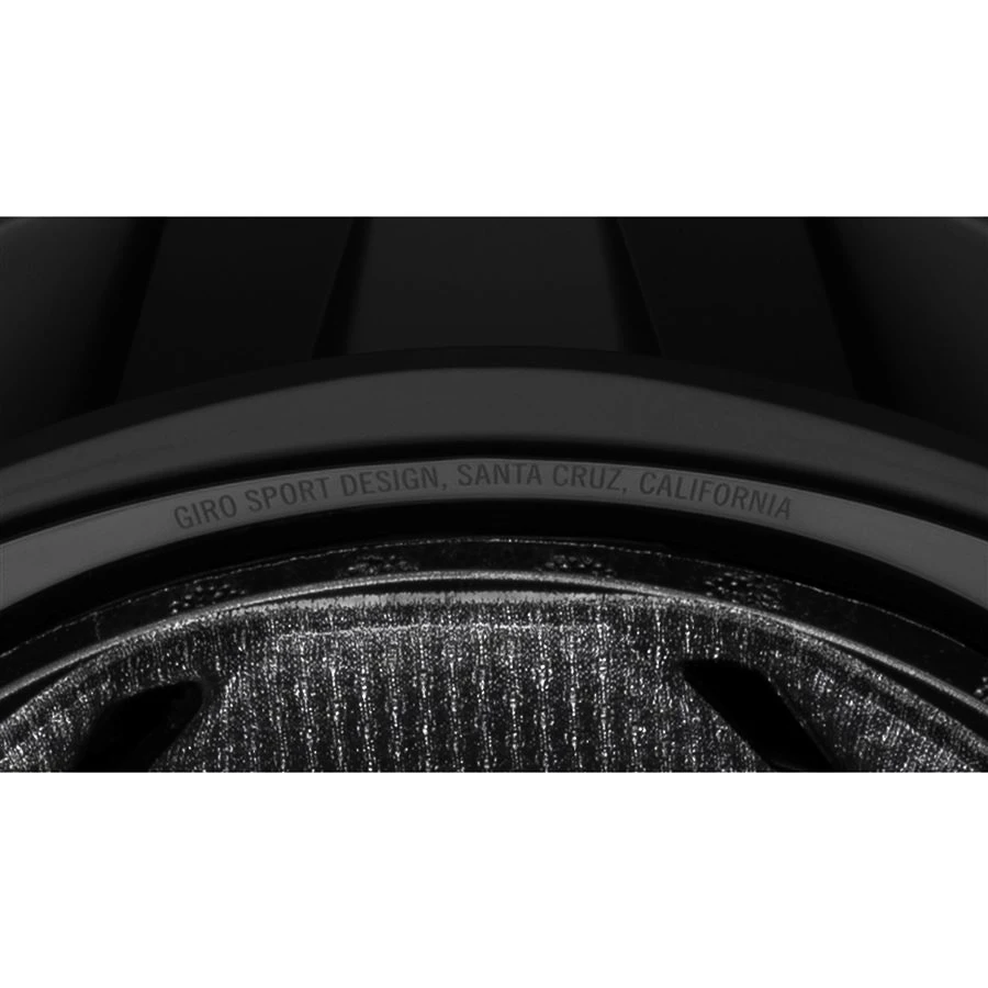 Cyklistická helma Giro Manifest  Spherical Mat Black