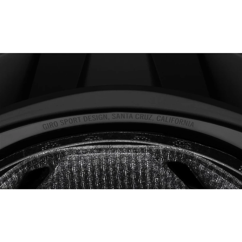 Cyklistická helma Giro Manifest  Spherical Mat Black S