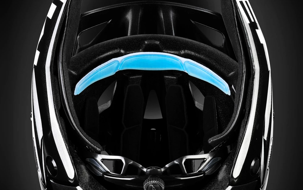 Cyklistická helma MET  Parachute black