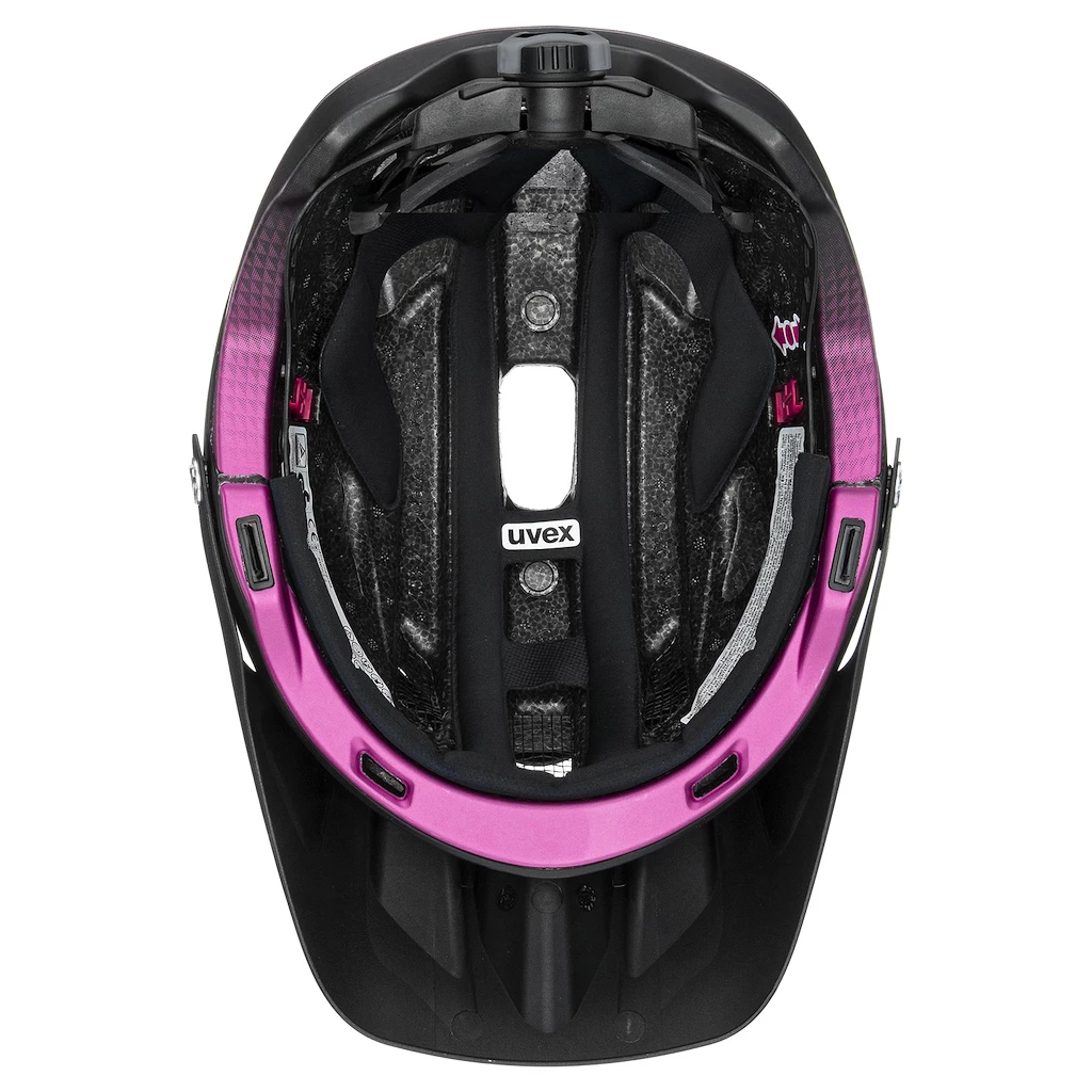 Cyklistická helma Uvex Quatro Integrale black