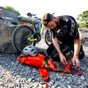 Cyklistický batoh Osprey Zealot 15 oranžový 2017