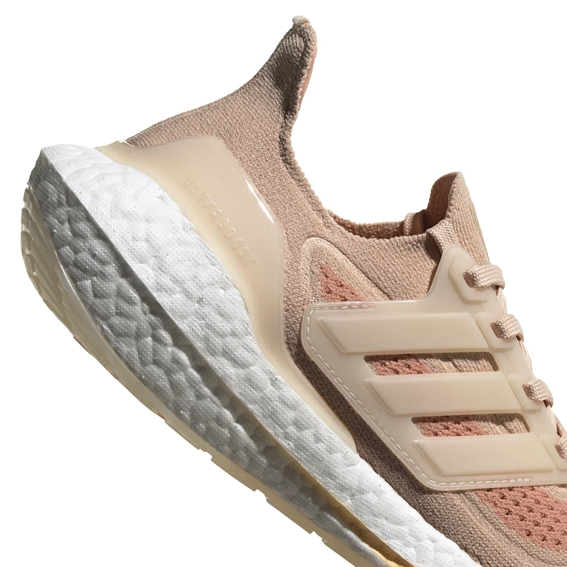 Dámská běžecká obuv adidas  Ultraboost 21 Halo Blush