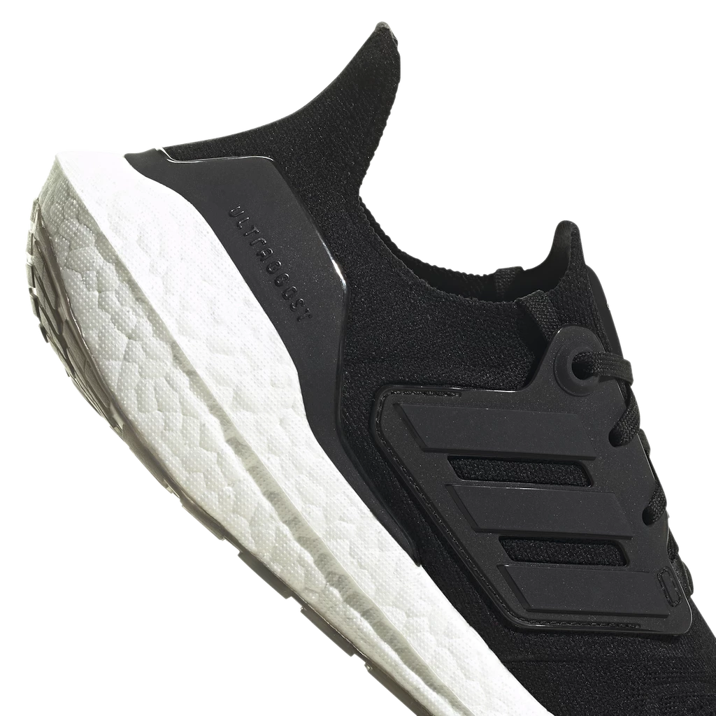 Dámská běžecká obuv adidas  Ultraboost 22 W Core Black