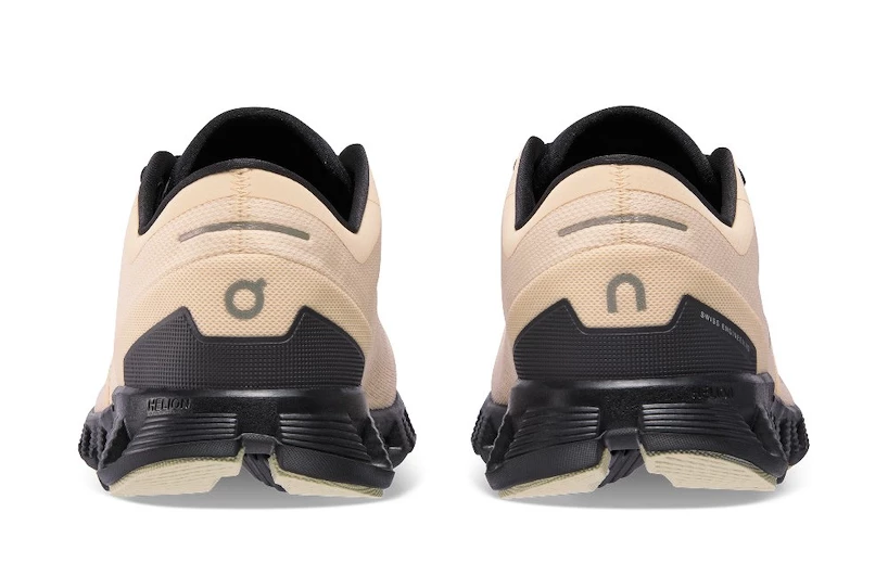 Dámská běžecká obuv On  Cloud X Running Fawn/Magnet  EUR 37,5