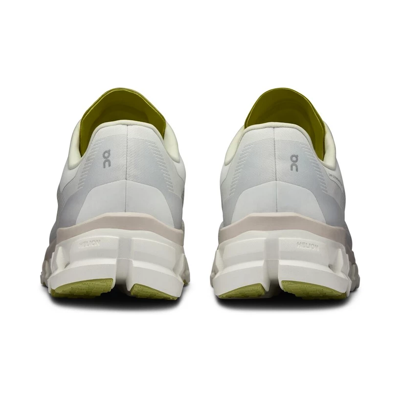 Dámská běžecká obuv On  Cloudflow 4 White/Sand  EUR 37,5