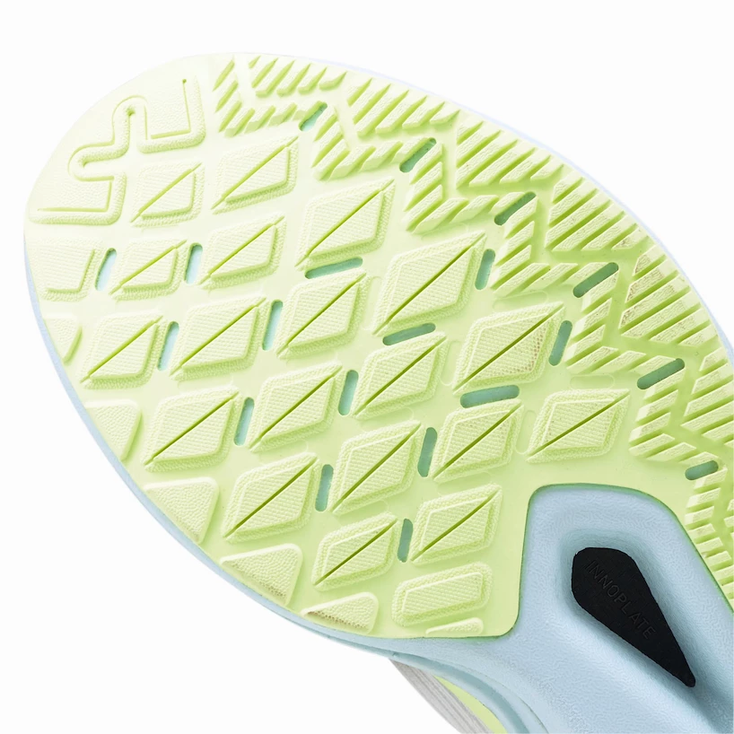 Dámská běžecká obuv Puma  Deviate Nitro White  EUR 38,5