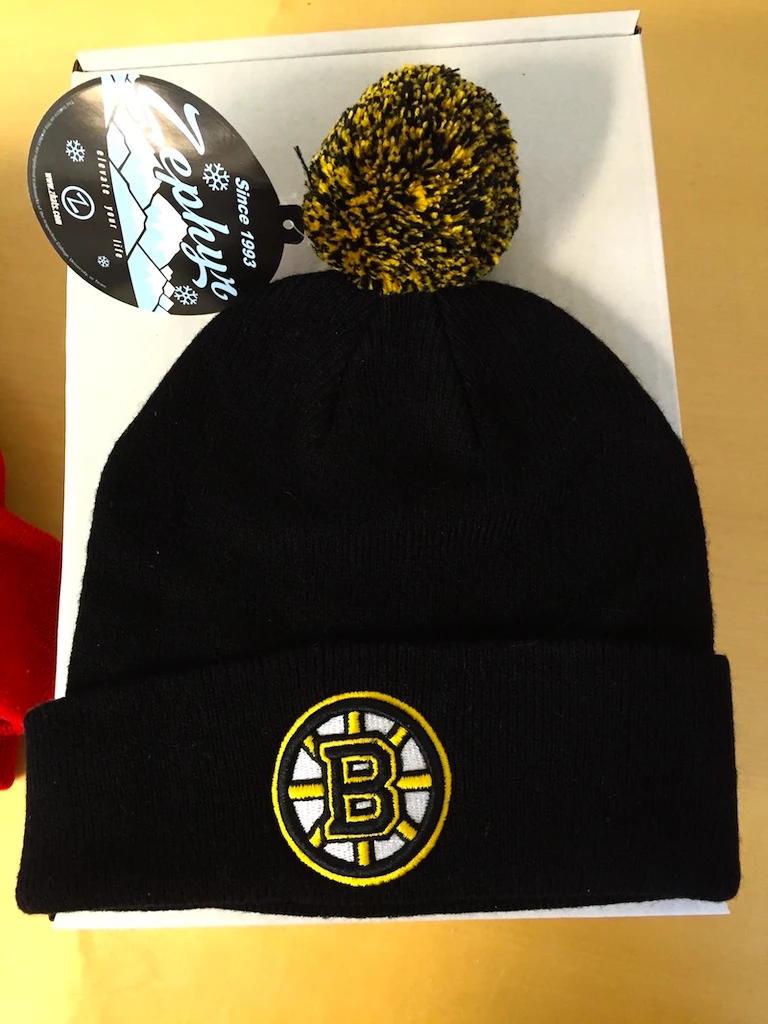 Dětská zimní čepice Zephyr Pom NHL Boston Bruins