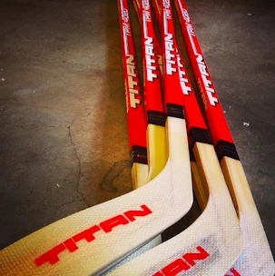 Dřevěná hokejka CCM  Titan 4020 Senior