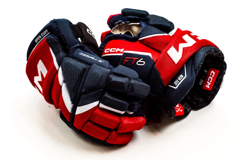 Hokejové rukavice CCM JetSpeed FT6 Navy/Red/White Junior 10 palců