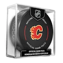 Hokejový puk Inglasco Inc.  Official Game Puck Calgary Flames