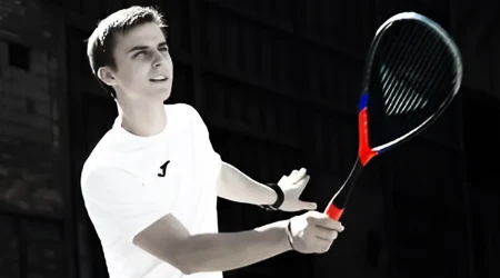 VIDEO: Tvrďte muziku se squashovými raketami Tecnifibre