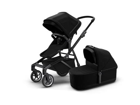 Kočárek Thule Sleek Black on Black + korbička Thule Sleek Bassinet