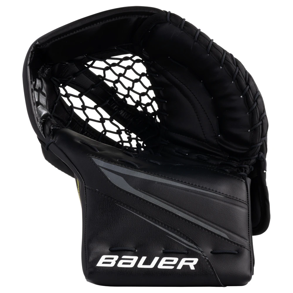 Lapačka Bauer Supreme MVPRO Black Intermediate na levou ruku (normální)