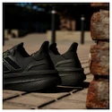 Pánská běžecká obuv adidas  Ultraboost 5 Core Black/Core Black/Core Black