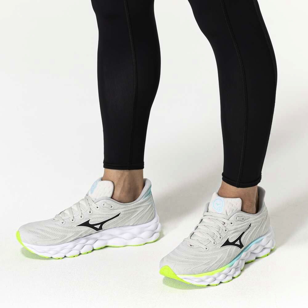 Pánská běžecká obuv Mizuno  Wave Sky 8 Nimbus Cloud/Black/Green Gecko - thumb (9)