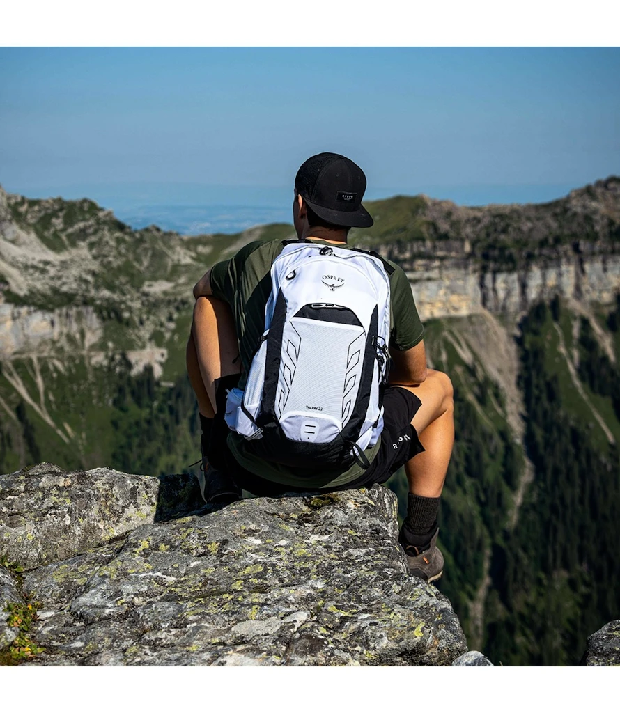 Pánský batoh OSPREY TALON 22 black/coal grey