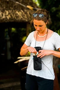 Peněženka Life venture  Waterproof Body Wallet Chest