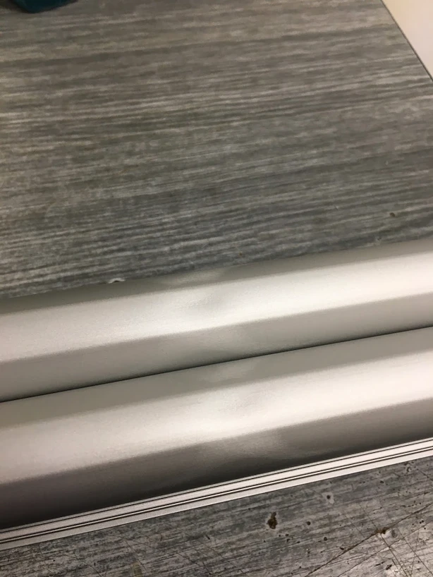 Poškozeno při přepravě - Nosné tyče Thule WingBar Evo  127 cm
