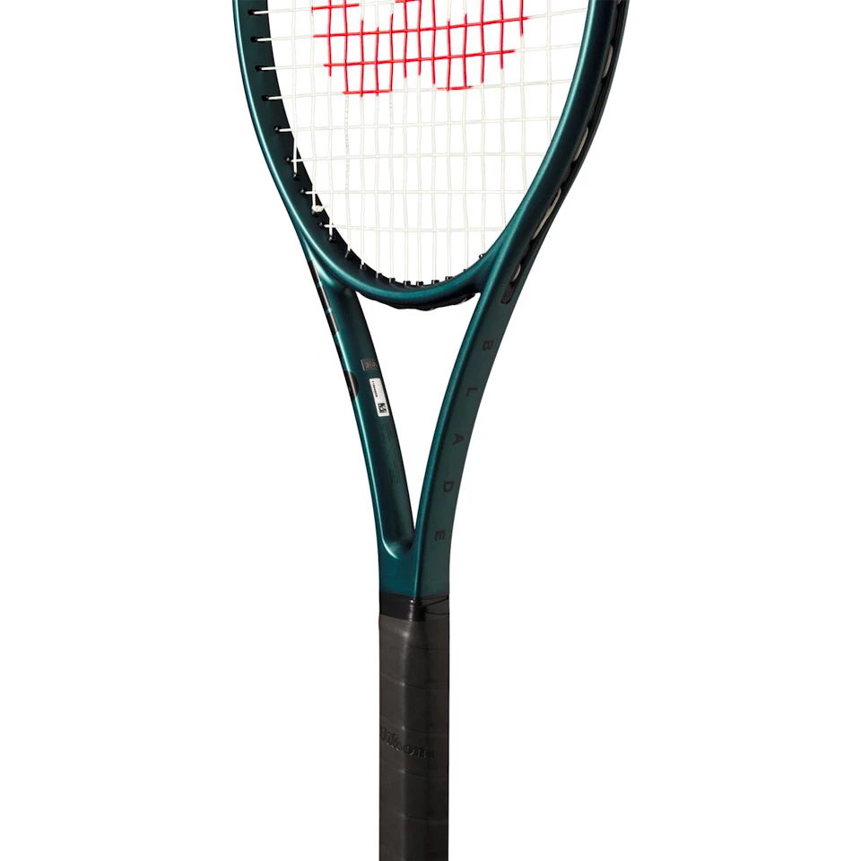 Tenisová raketa Wilson Blade 104 V9