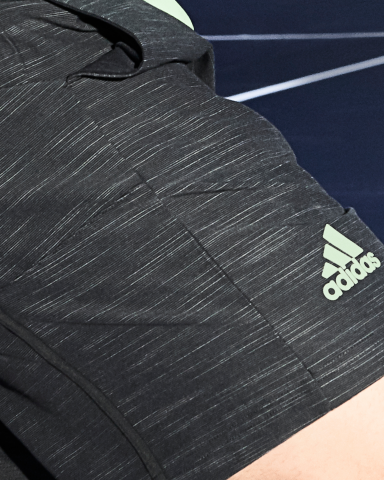 Dominic Thiem v oblečení na tenis adidas New York