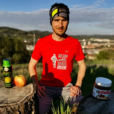 Skupina přátel lehkého šlapání vám poradí, jak se správně stravovat před během i po tréninku