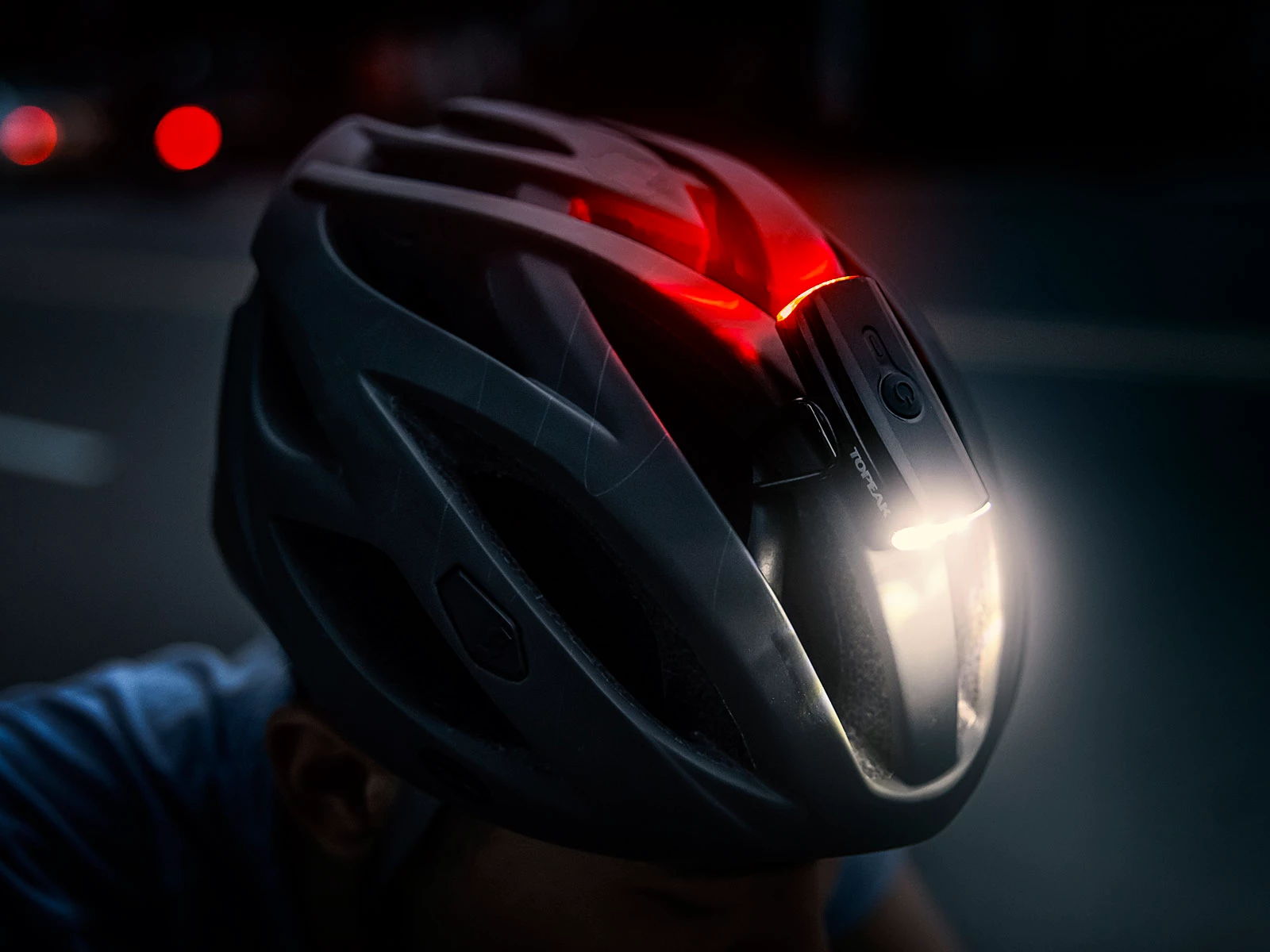 led světlo na helmu